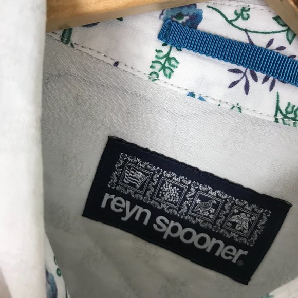 Reyn Spooner Women's M Light Blue Gray Button Up Shirt Floral Embossed B5 - Picture 7 of 7